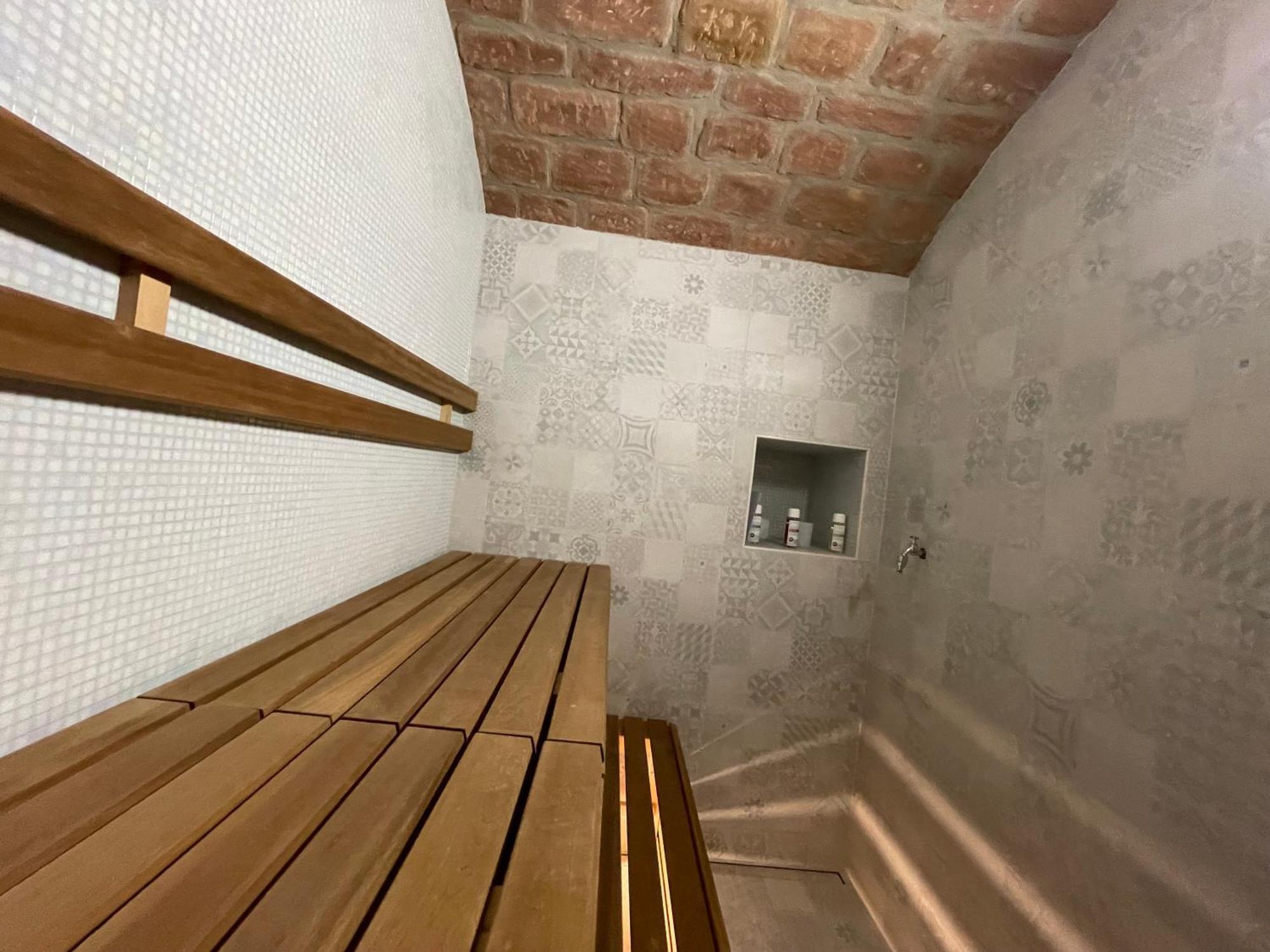 Luxurioese Ferienwohnung Mit Wellness Oase Саарбург Екстер'єр фото