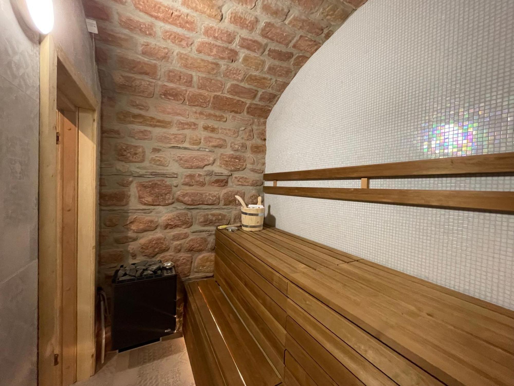 Luxurioese Ferienwohnung Mit Wellness Oase Саарбург Екстер'єр фото
