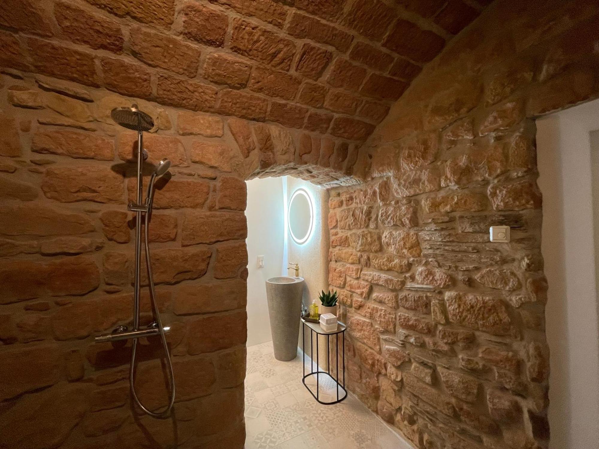 Luxurioese Ferienwohnung Mit Wellness Oase Саарбург Екстер'єр фото