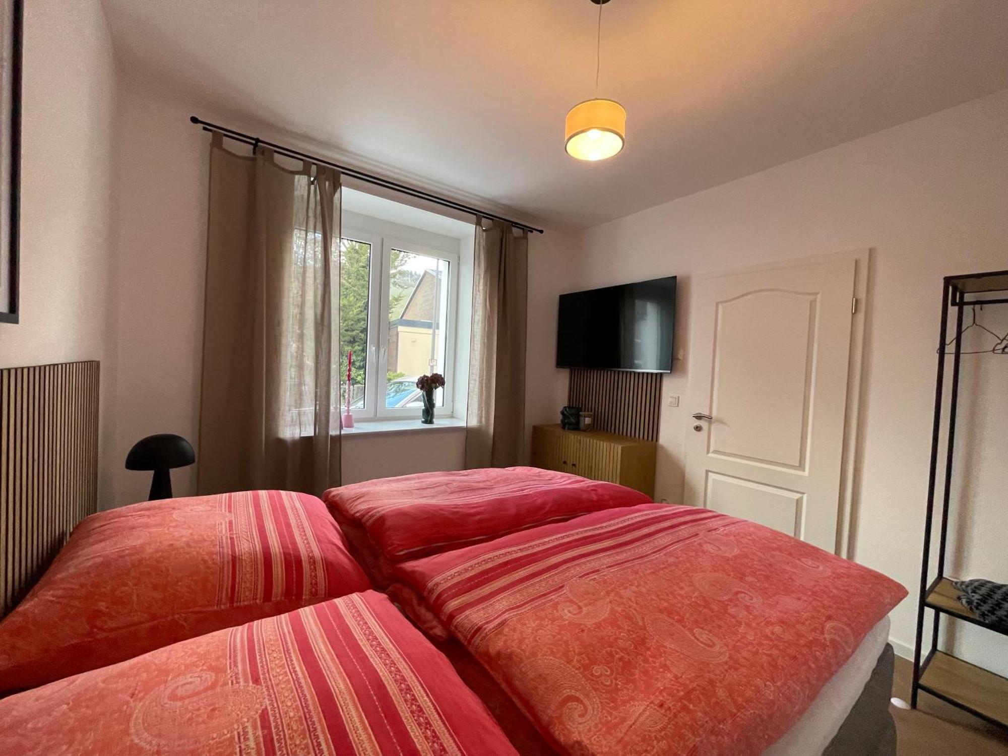 Luxurioese Ferienwohnung Mit Wellness Oase Саарбург Екстер'єр фото
